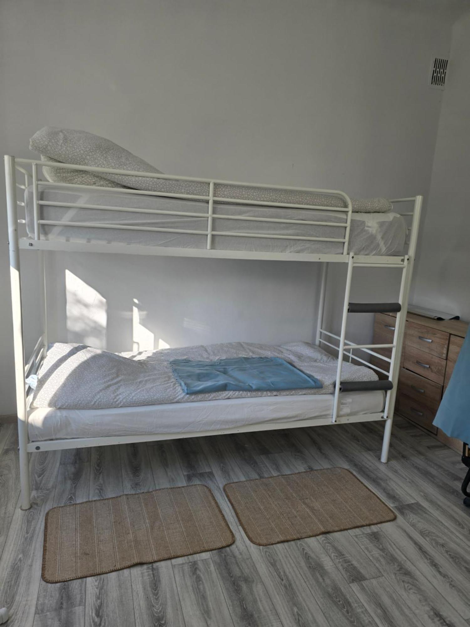 זילונקה Hostel W Zielonce מראה חיצוני תמונה
